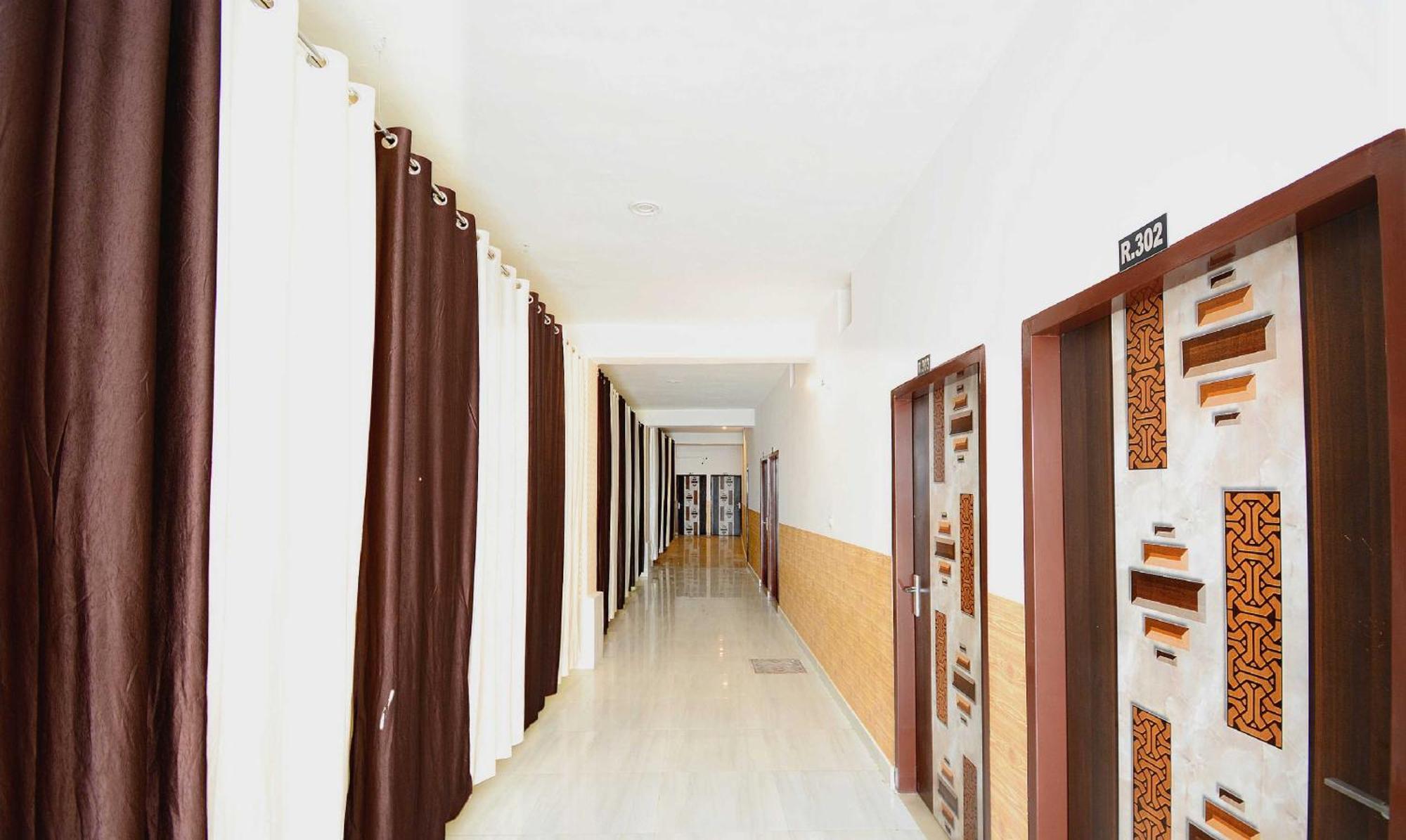 Hotel O Park View Bhiwāni Екстериор снимка